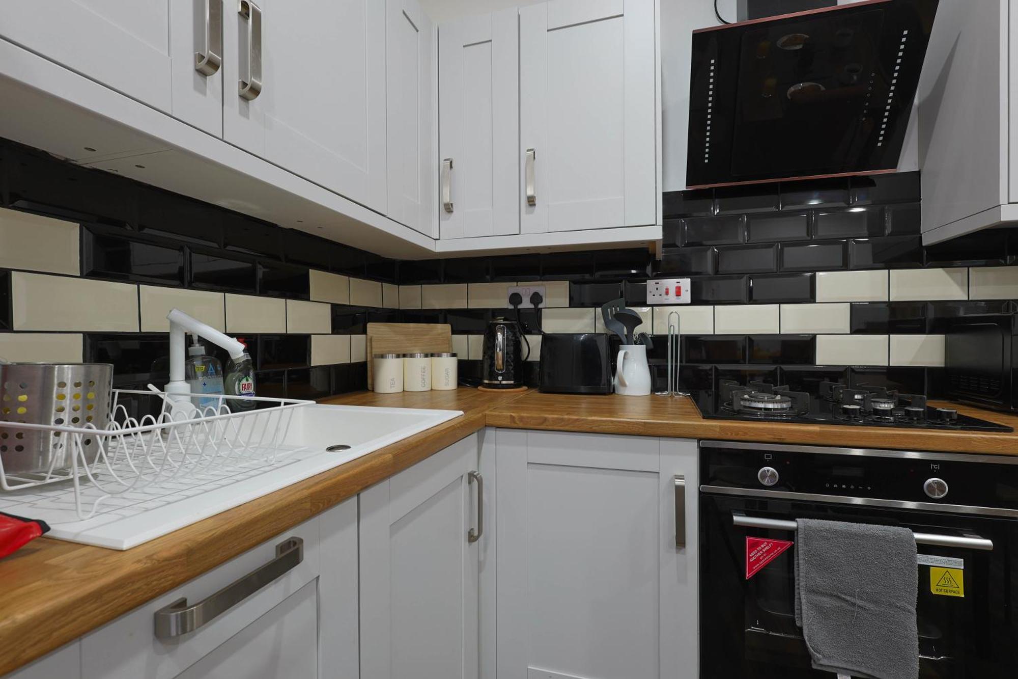 Stylish Apartment In City Centre - Walk Everywhere Кардифф Экстерьер фото